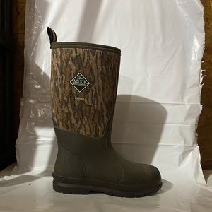 Men’s Chore Muck Boot Tall. Camo. Size 12